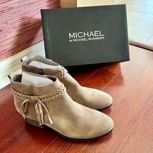 Women’s Taupe Suede Mallory Ankle Boots — Michael Shannon. Size 9.5. Like New!